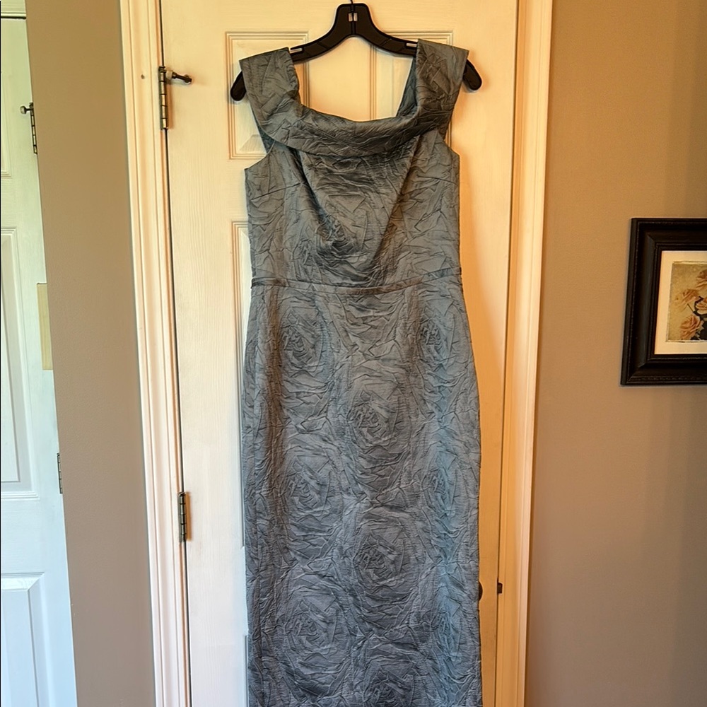 Rickie Freeman Teri Jon Elegant SIZE 8 Gray/ Blue Sleeveless Dress